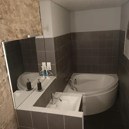 Maison De Caractère Au Cœur De La Cité Médiévale De Hébergement de vacances