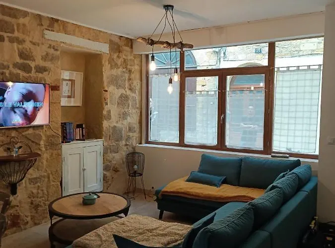 Maison De Caractere Au Coeur De La Cite Medievale De Casa de Férias *