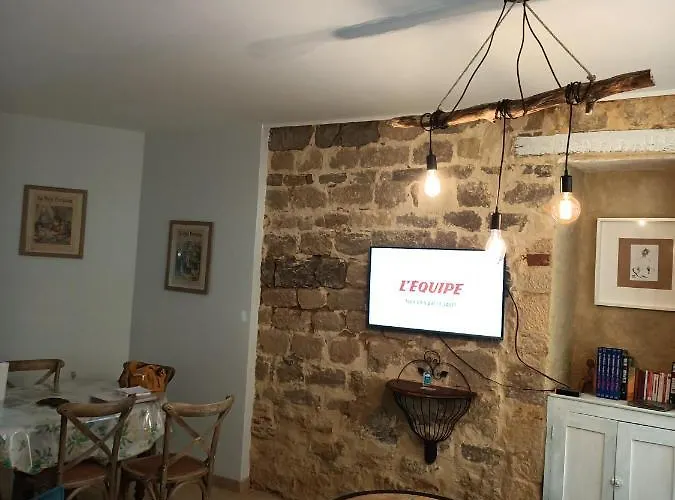 Σπίτι διακοπών Maison De Caractere Au Coeur De La Cite Medievale De Gourdon-en-quercy